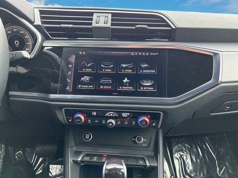 Used 2024 Audi Q3 2.0T Premium Plus image 18