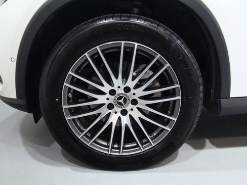 Certified 2026 Mercedes-Benz GLC 300 4MATIC image 17