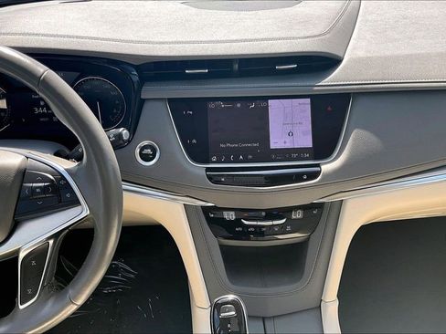 Certified 2023 Cadillac XT5 Premium Luxury image 9