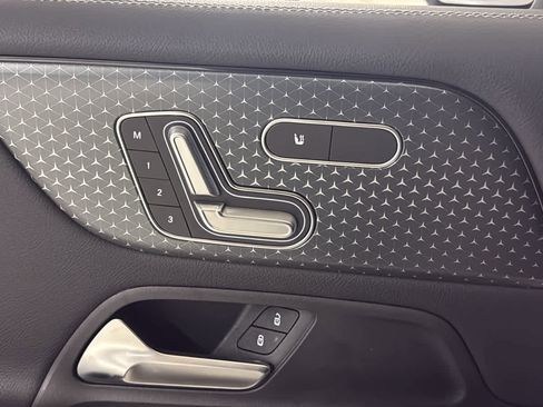 New 2026 Mercedes-Benz GLB 250 4MATIC image 18