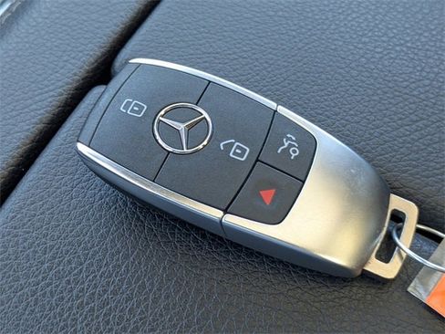 Used 2024 Mercedes-Benz GLS 450 4MATIC image 34