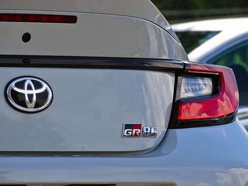 Used 2025 Toyota GR86 Premium w/ Performance Package RWD image 15