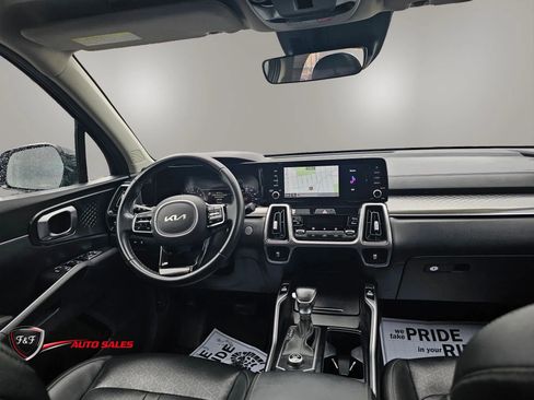 Used 2022 Kia Sorento S w/ Panoramic Sunroof Package FWD image 17