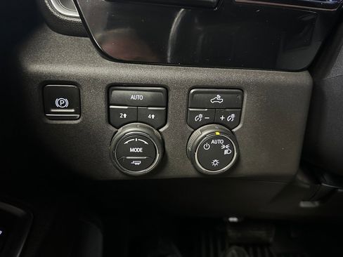 Certified 2023 Chevrolet Silverado 1500 LT image 10