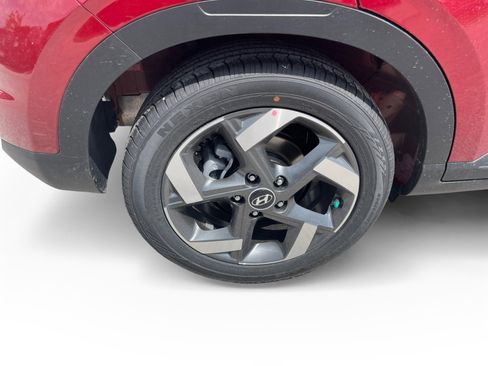 New 2025 Hyundai Venue Limited image 16