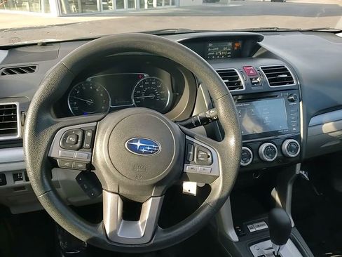Used 2017 Subaru Forester 2.5i Premium image 22