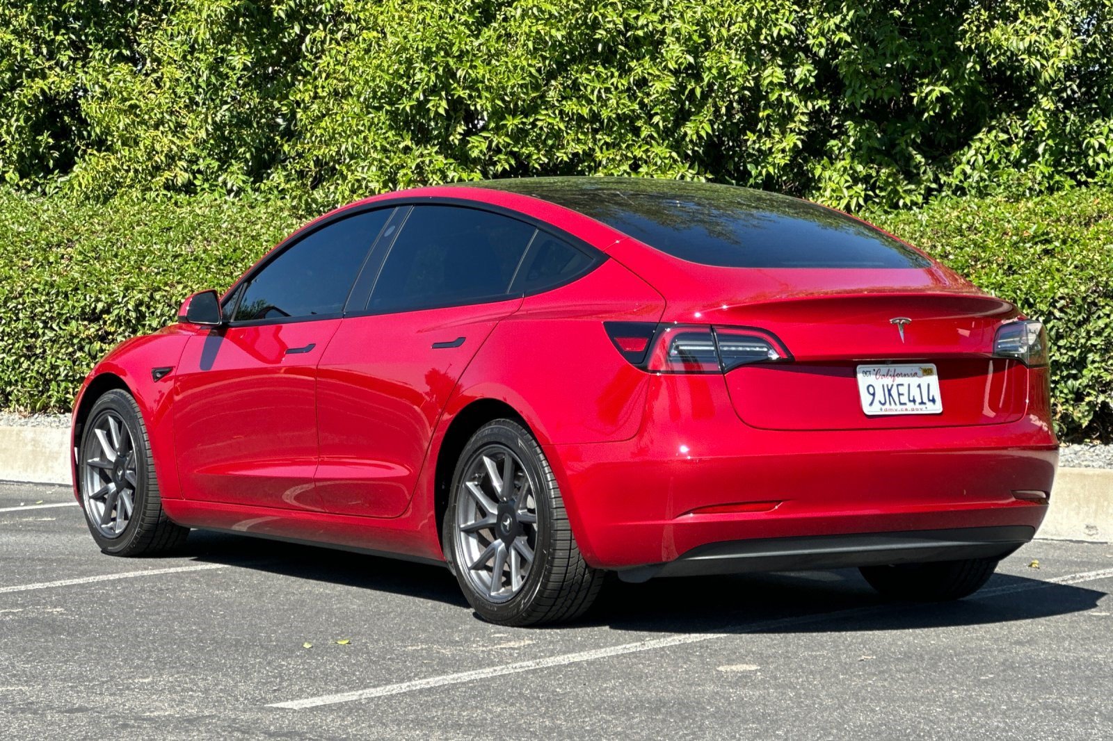 Used 2023 Tesla Model 3 Standard Range RWD image 3