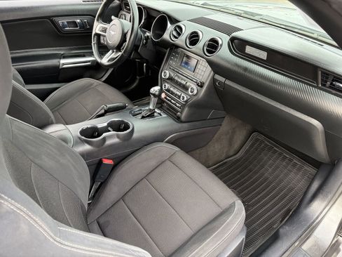 Used 2016 Ford Mustang Convertible image 13