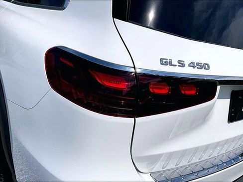 Certified 2024 Mercedes-Benz GLS 450 4MATIC image 26