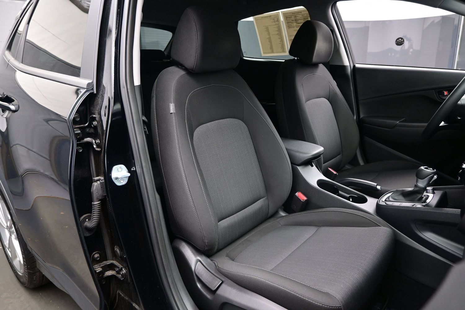 Certified 2023 Hyundai Kona SEL AWD/4WD image 14