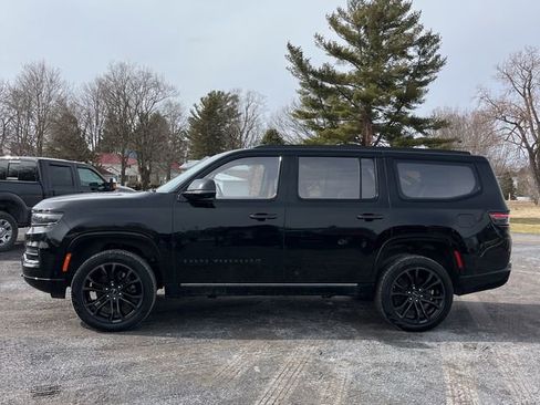 Used 2024 Jeep Grand Wagoneer Series III w/ Rear Seat Video Group 1 image 3