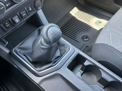 Used 2022 Toyota Tacoma TRD Sport w/ Technology Package AWD/4WD image 26