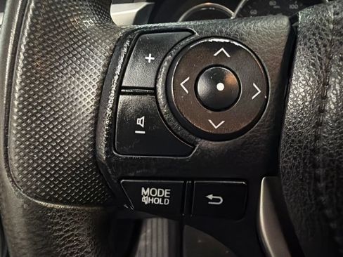 Used 2014 Toyota Corolla LE FWD image 17