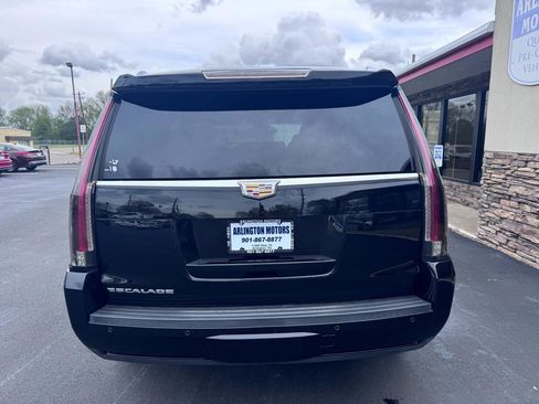 Used 2016 Cadillac Escalade Premium image 4
