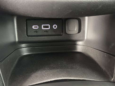 Used 2021 Chevrolet Equinox LT image 26