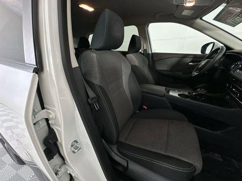 Certified 2023 Nissan Rogue SV image 27