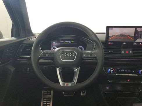 Used 2023 Audi SQ5 Prestige AWD/4WD image 12