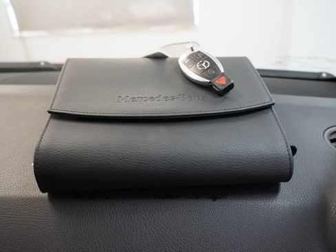 Used 2013 Mercedes-Benz C 300 C 300 4D Sedan image 35