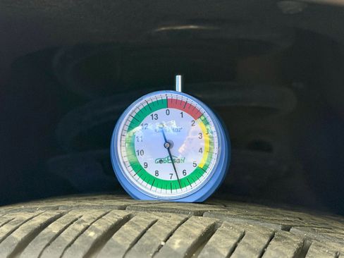 Used 2019 Ford Edge Titanium image 13