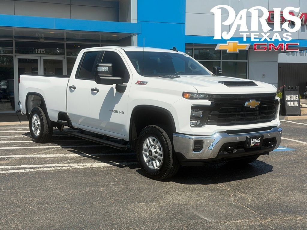 Used 2025 Chevrolet Silverado 2500 W/T AWD/4WD image 1