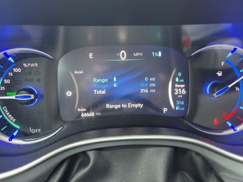 Used 2018 Chrysler Pacifica Touring Plus image 20