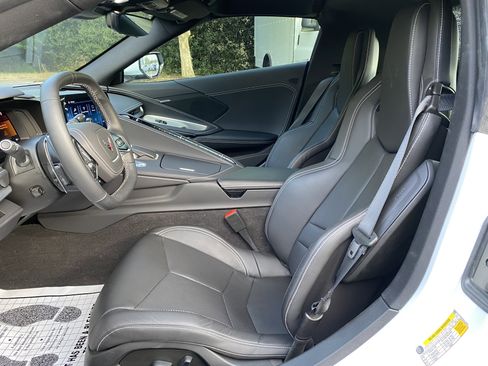 Used 2025 Chevrolet Corvette Stingray Coupe w/ 1LT image 33