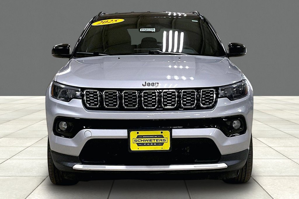 Used 2025 Jeep Compass Limited AWD/4WD image 3