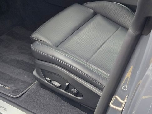 Used 2025 Porsche Macan Electric image 20