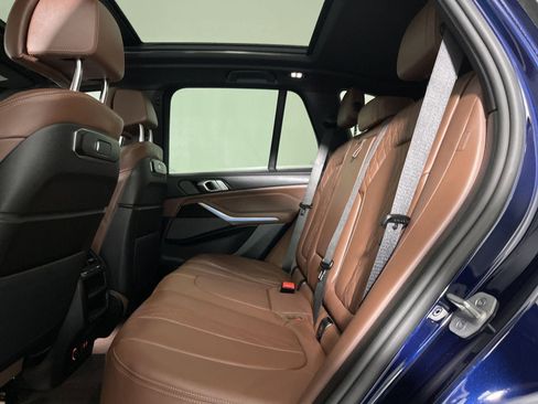 Used 2025 BMW X5 xDrive50e w/ M Sport Package image 14