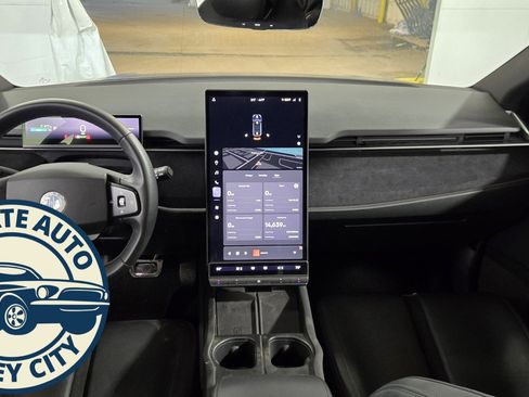 Used 2023 Fisker Ocean One image 32