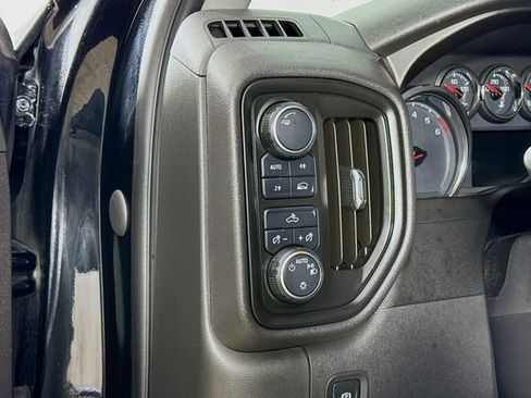 Used 2021 Chevrolet Silverado 1500 Custom w/ Safety Confidence Package image 10