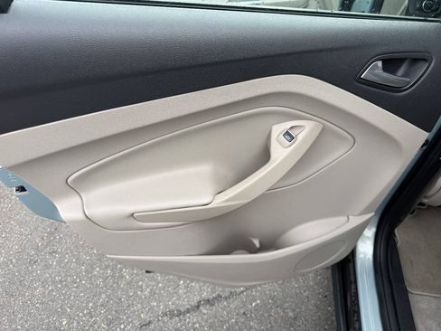 Used 2014 Ford C-MAX SE w/ Equipment Group 203A FWD image 14
