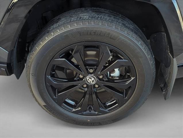 Used 2024 Toyota RAV4 XSE AWD/4WD image 9