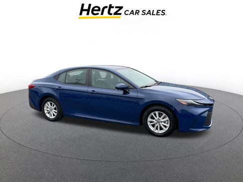 Used 2025 Toyota Camry LE image 1
