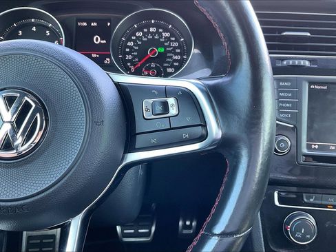 Used 2017 Volkswagen GTI Sport image 12