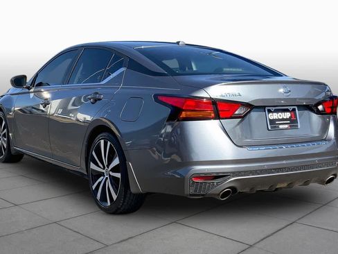 Used 2020 Nissan Altima 2.5 SR FWD image 12