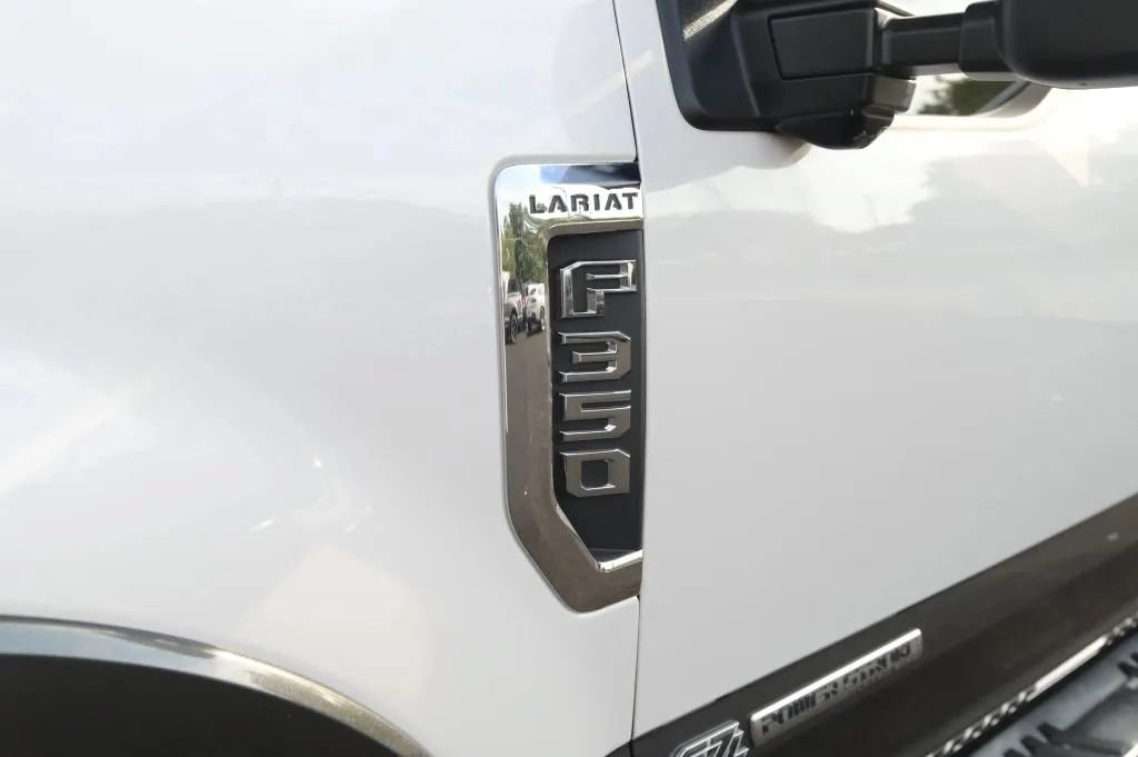 Used 2017 Ford F350 Lariat w/ Lariat Ultimate Package AWD/4WD image 12