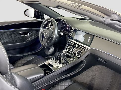 Used 2020 Bentley Continental GT V8 First Edition image 29