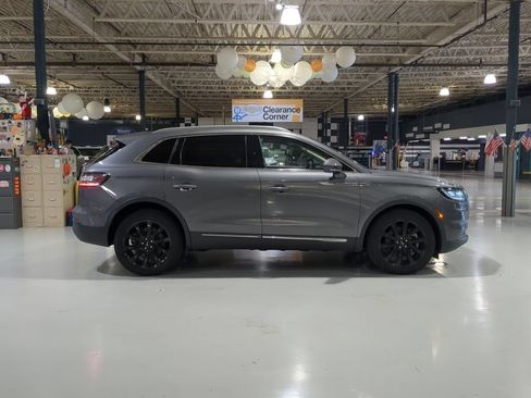 Used 2023 Lincoln Nautilus Reserve w/ Monochromatic Package AWD/4WD image 7