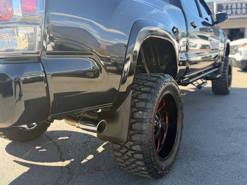 Used 2021 Toyota Tacoma TRD Sport w/ Technology Package AWD/4WD image 21