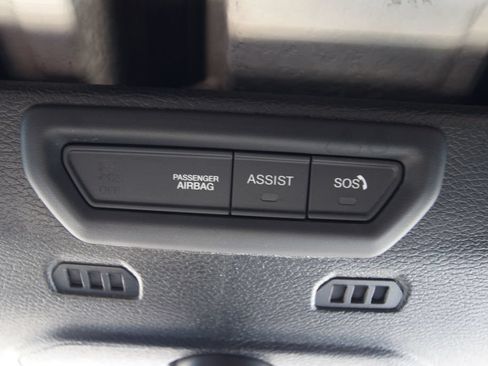 Used 2019 Jeep Wrangler Unlimited Sahara w/ Dual Top Group AWD/4WD image 37