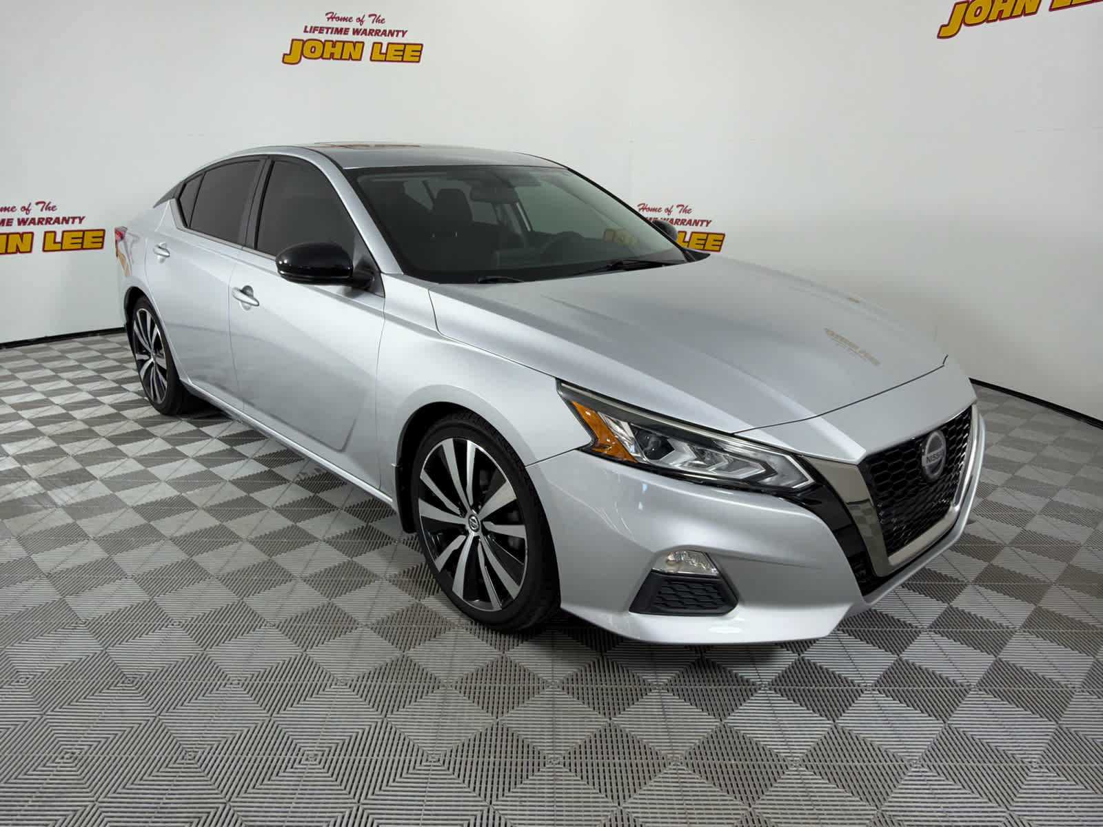 Used 2019 Nissan Altima 2.5 SR w/ SR Premium Package FWD image 8