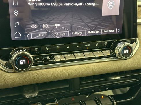 Used 2023 GMC Canyon Denali image 26