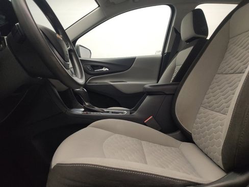 Used 2019 Chevrolet Equinox LS FWD image 17