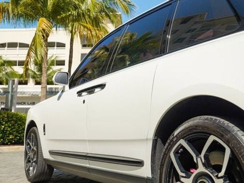 Used 2024 Rolls-Royce Cullinan image 31