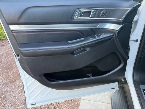 Used 2016 Ford Explorer Sport w/ Equipment Group 401A AWD/4WD image 24