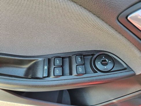 Used 2012 Ford Focus SE FWD image 24
