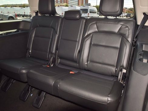 New 2025 Lincoln Navigator Reserve image 15