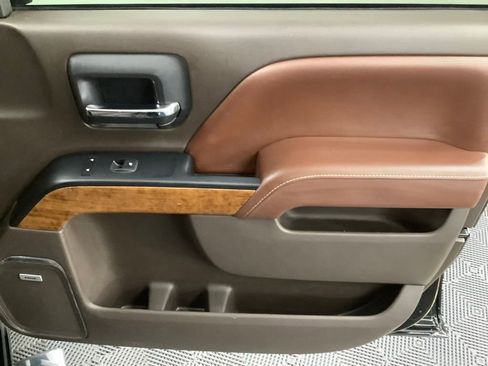 Used 2015 Chevrolet Silverado 1500 High Country image 23