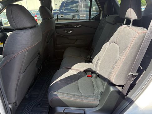 Certified 2025 Honda Pilot Sport image 24